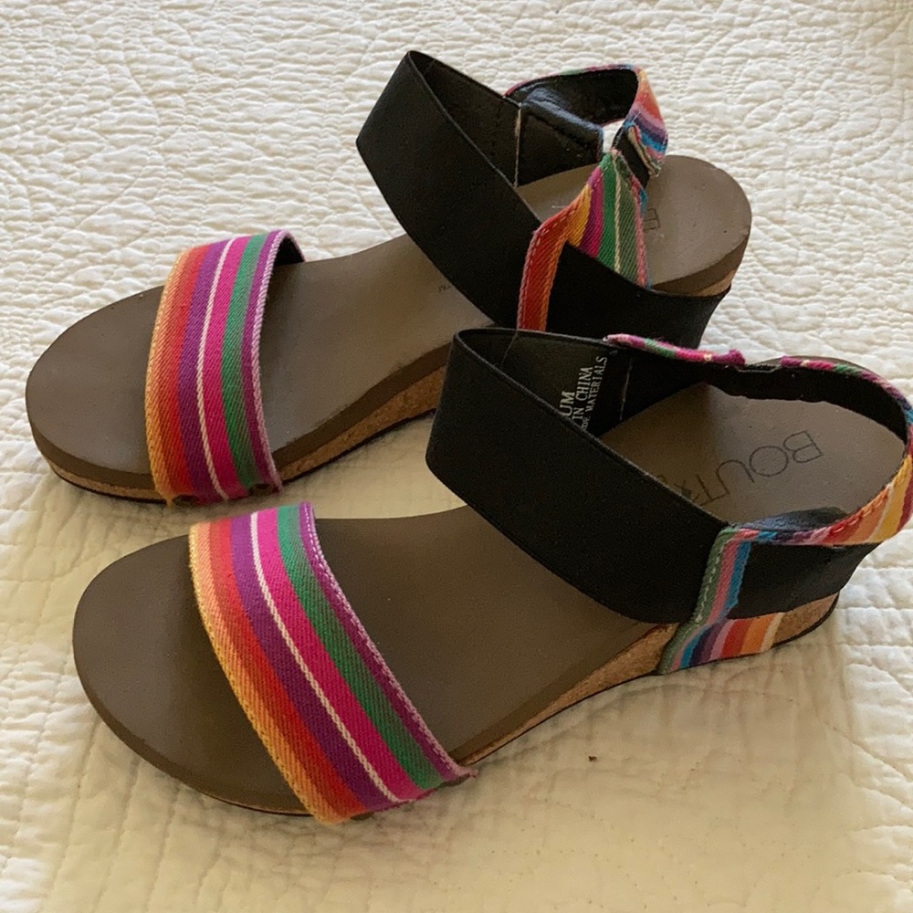 Boutique by Corkys rainbow wedge sandals size 7